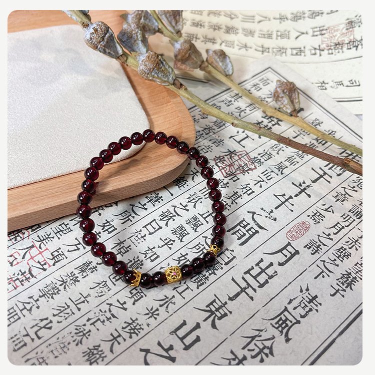 Natural wine-red garnet bead bracelet for grounding 2026 Fire Horse energy